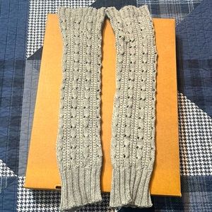 Cozy, cable-knit leg warmers